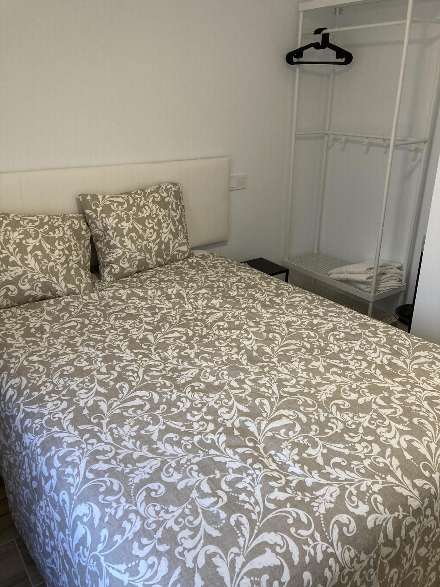 Plaza Castilla Apartments — Photos 1